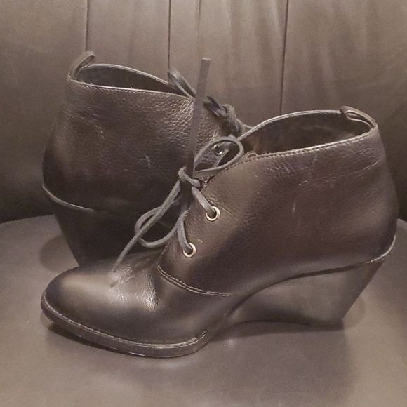 COLE HAAN Balthasar Chukka Leather Wedge Ankle Boots - Size 8 1/2 - Picture 4 of 11